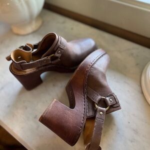 BØRN Leather Brown Women's Clog Heels - Stylish Brown Slingback